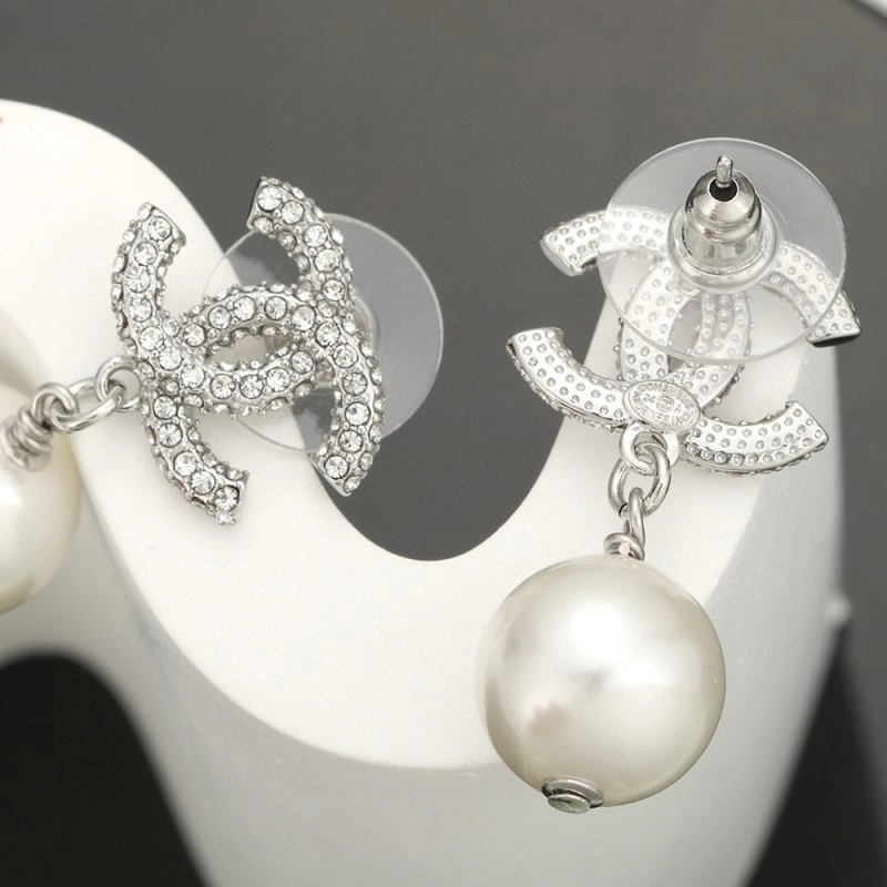 Chanel Earrings Chic 221012