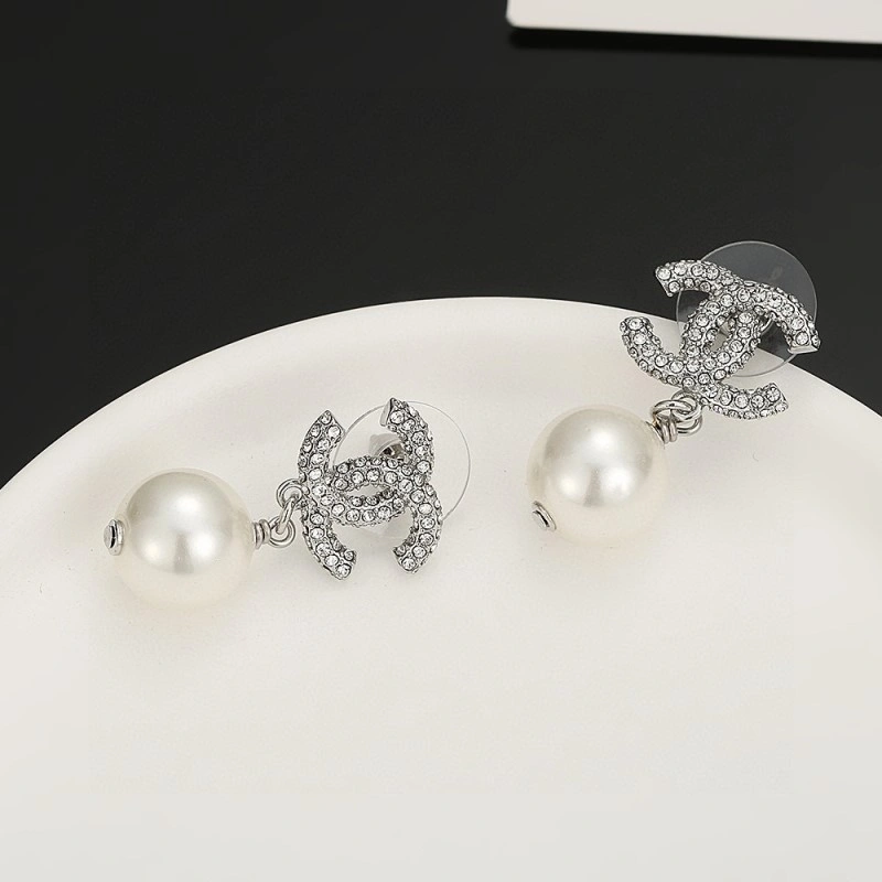 Chanel Earrings Chic 221012