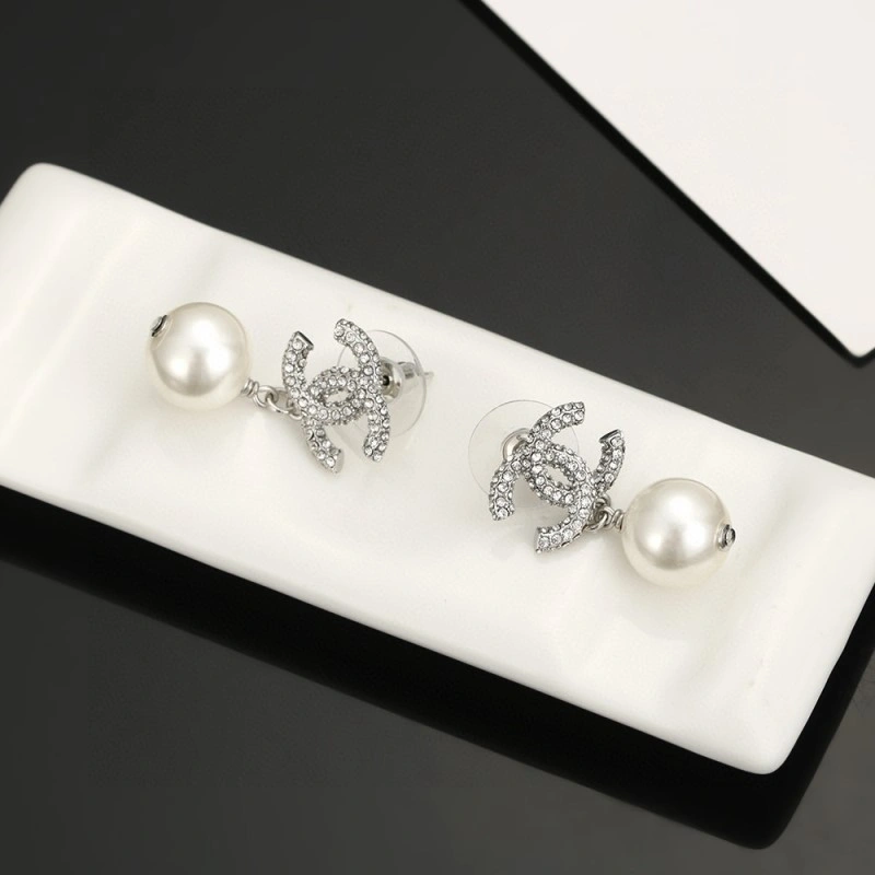 Chanel Earrings Chic 221012
