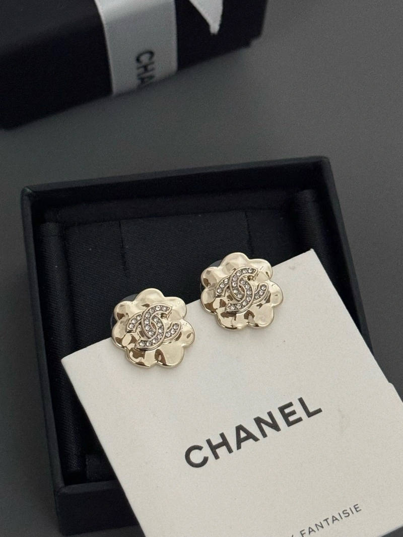 Chanel Earrings MoistureWicking 220927