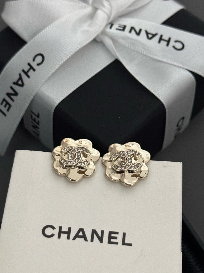 Chanel Earrings MoistureWicking 220927