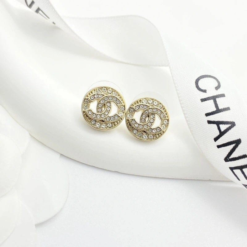 Comfortable Chanel Earrings 220931