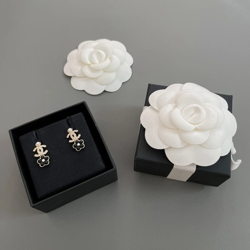 Chanel Earrings ComfortFit 220999