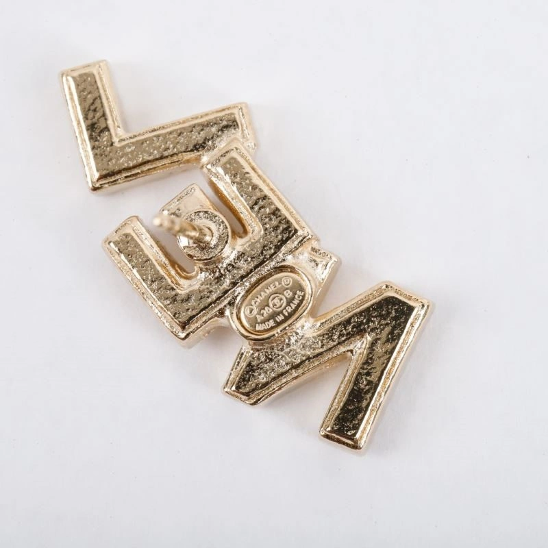 Comfortable Chanel Earrings 220908