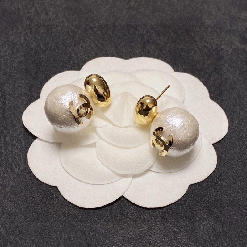 Chanel Earrings ModernLook 220214