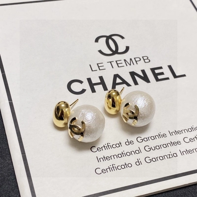 Chanel Earrings ModernLook 220214