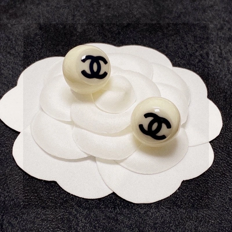Supportive Chanel Earrings 220217