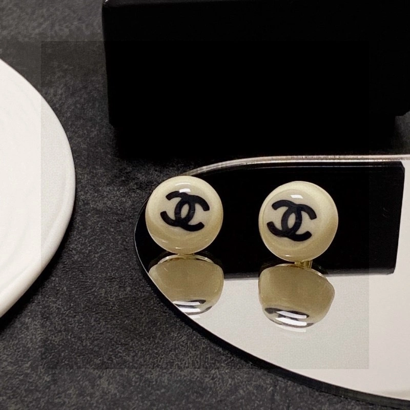 Supportive Chanel Earrings 220217