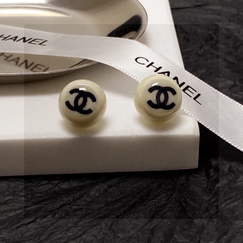 Supportive Chanel Earrings 220217