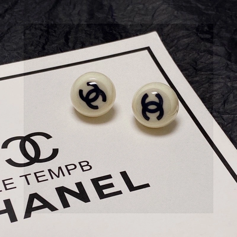 Supportive Chanel Earrings 220217