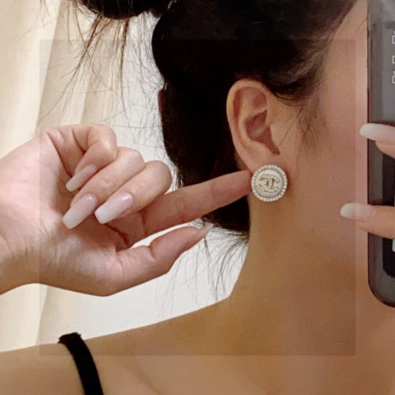 Chanel Earrings Snug 220225