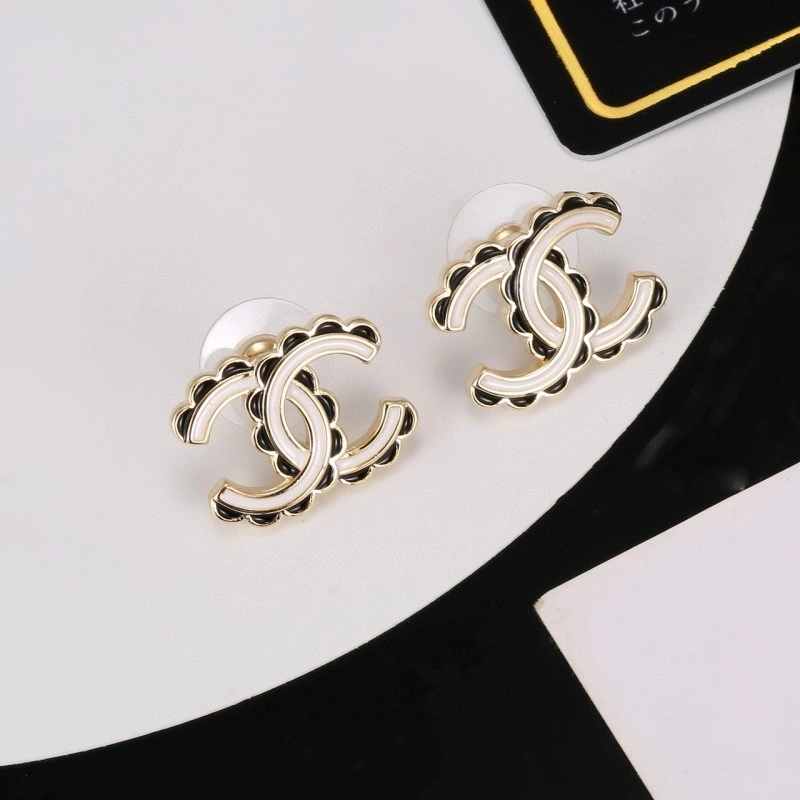 Chanel Earrings Trendsetting 220212