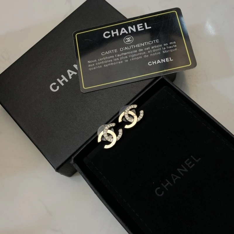 Chanel Earrings Compact 220188