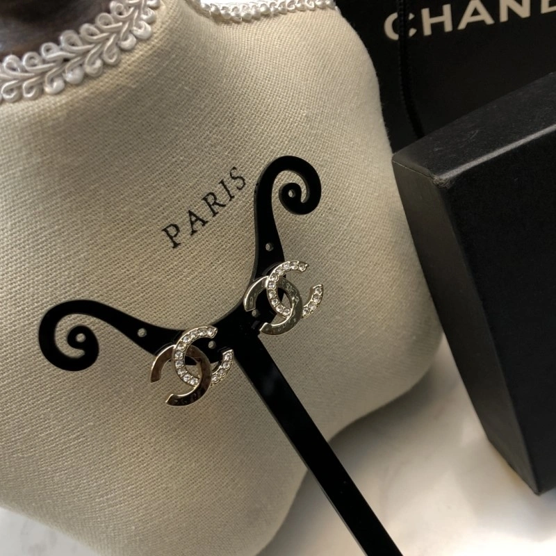 Chanel Earrings Compact 220188