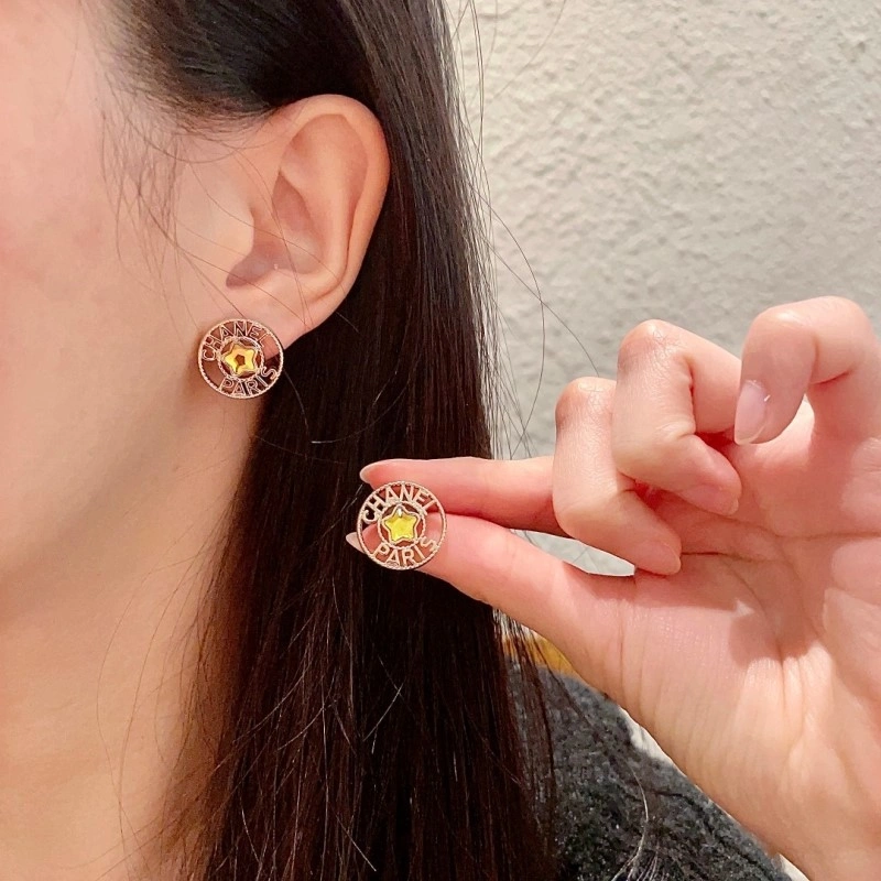 Chanel Earrings Fashionable 220179
