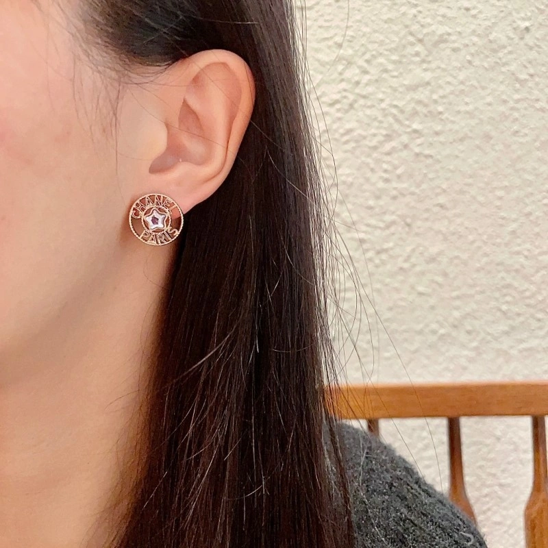 Durable Chanel Earrings 220183