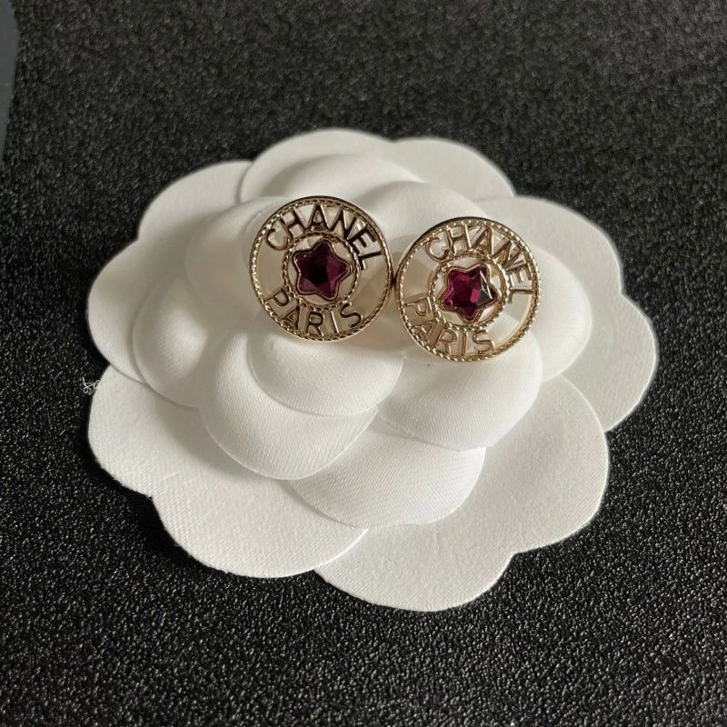 Chanel Earrings Compact 220175