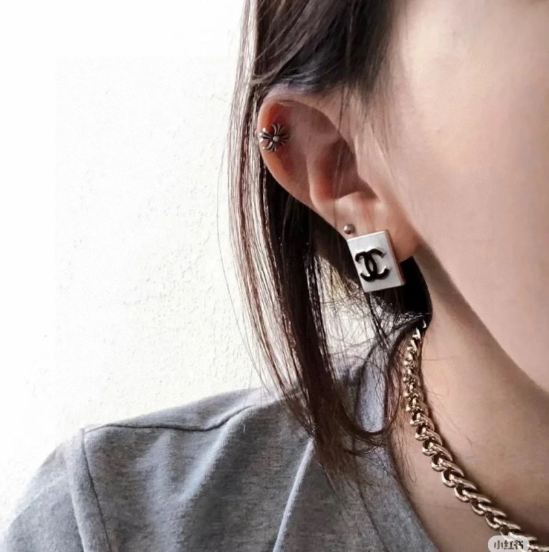 Colorful Chanel Earrings 220172