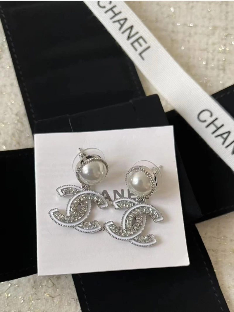 Chanel Earrings Vibrant 220229