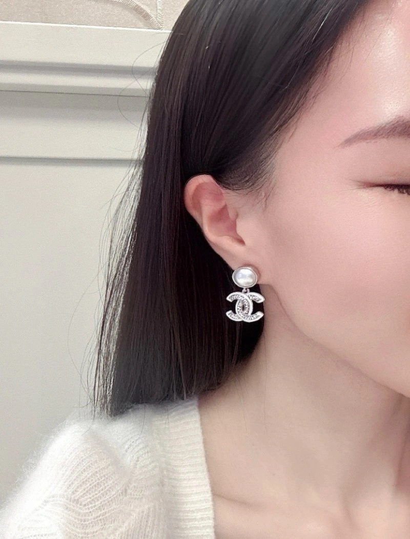 Chanel Earrings Vibrant 220229