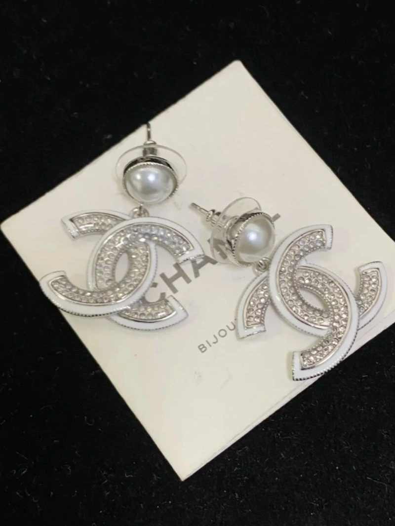 Chanel Earrings Vibrant 220229