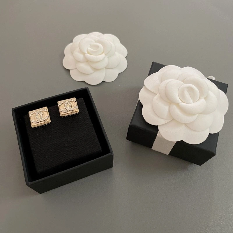 Chanel Earrings WellDesigned 220147