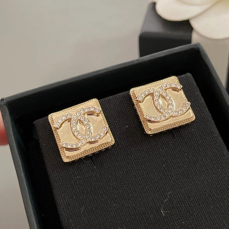 Chanel Earrings WellDesigned 220147