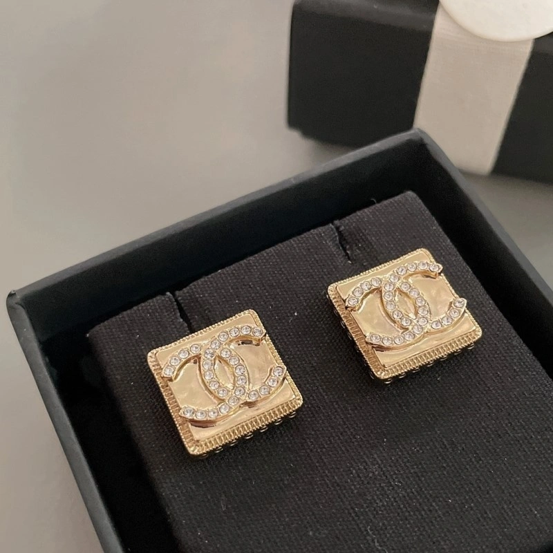 Chanel Earrings WellDesigned 220147
