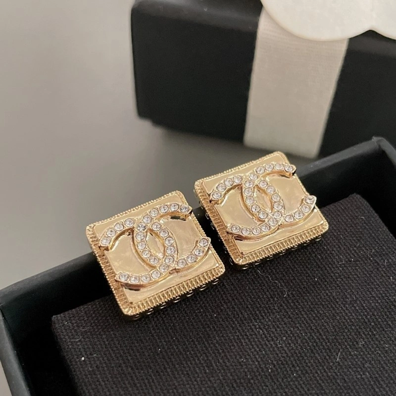 Chanel Earrings WellDesigned 220147