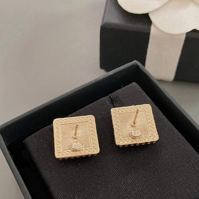 Chanel Earrings WellDesigned 220147