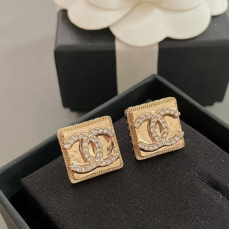 Chanel Earrings WellDesigned 220147