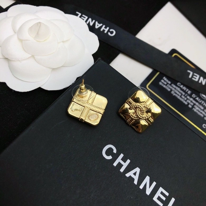 Durable Chanel Earrings 220140