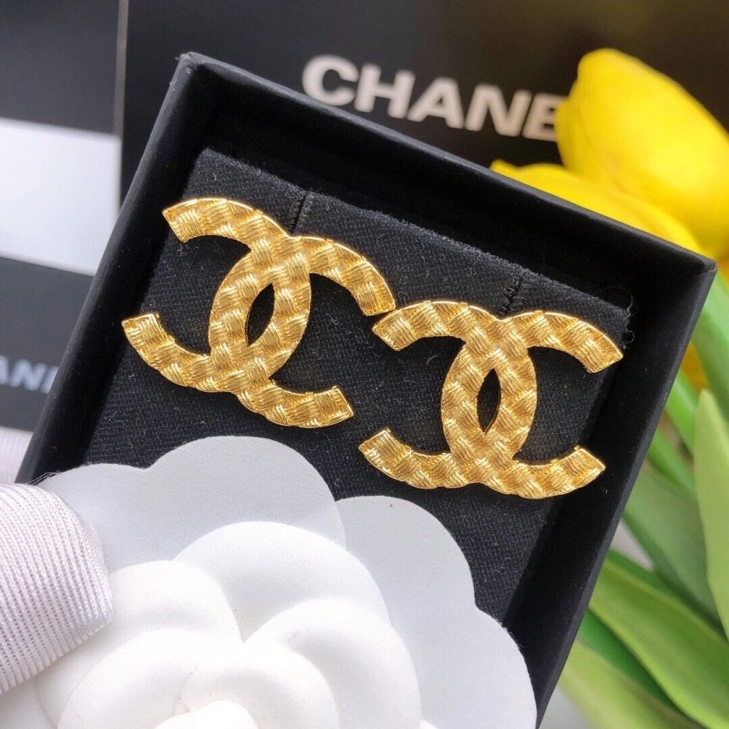 Elegant Chanel Earrings 220127