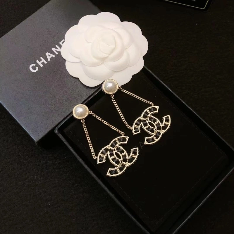 MoistureWicking Chanel Earrings 220132