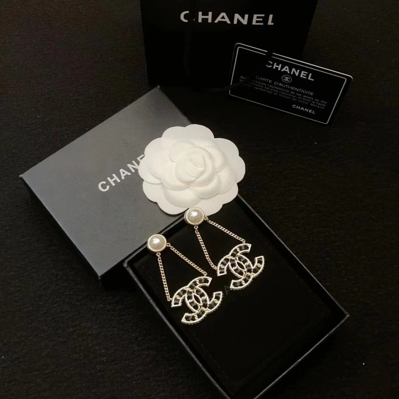 MoistureWicking Chanel Earrings 220132