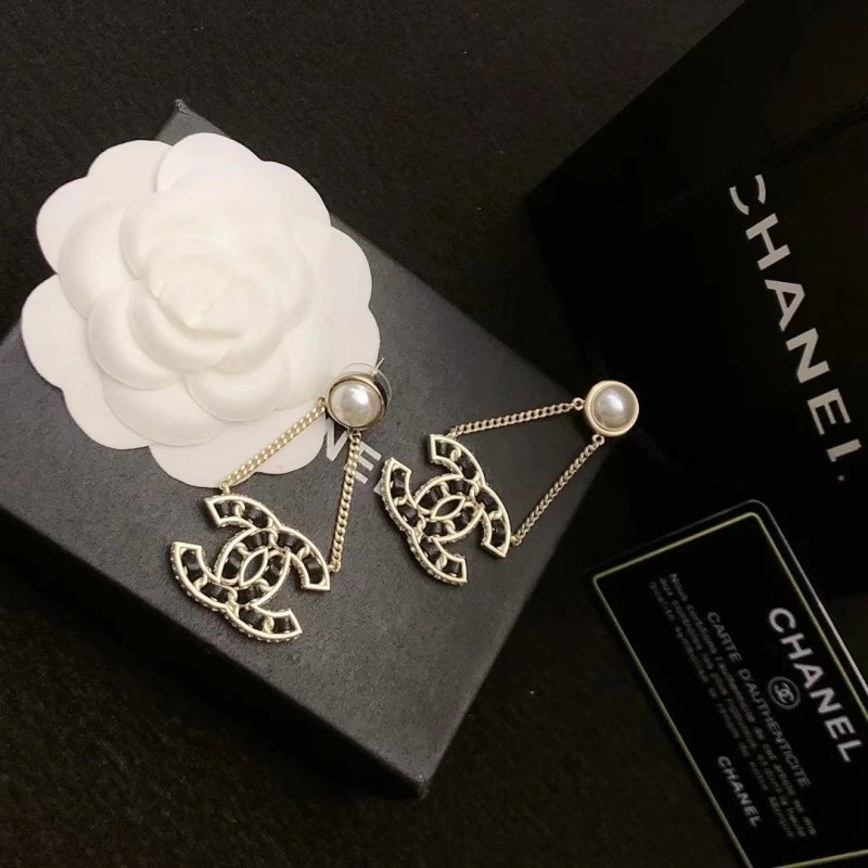 MoistureWicking Chanel Earrings 220132