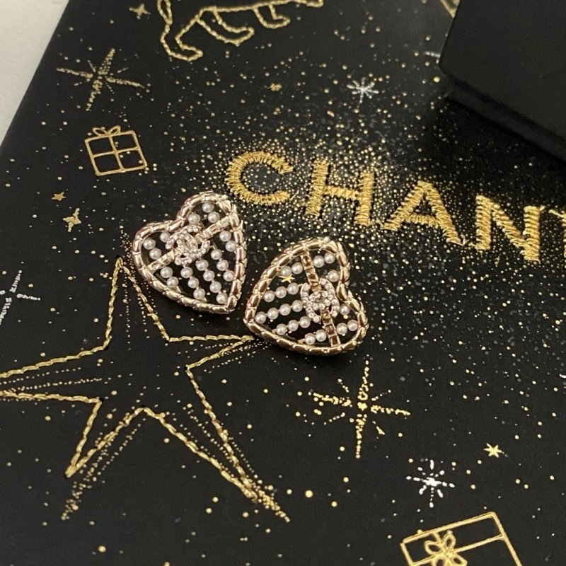 Fashionable Chanel Earrings 220295