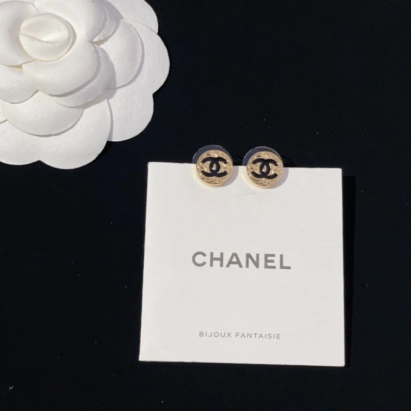 Chanel Earrings Trendsetting 220130