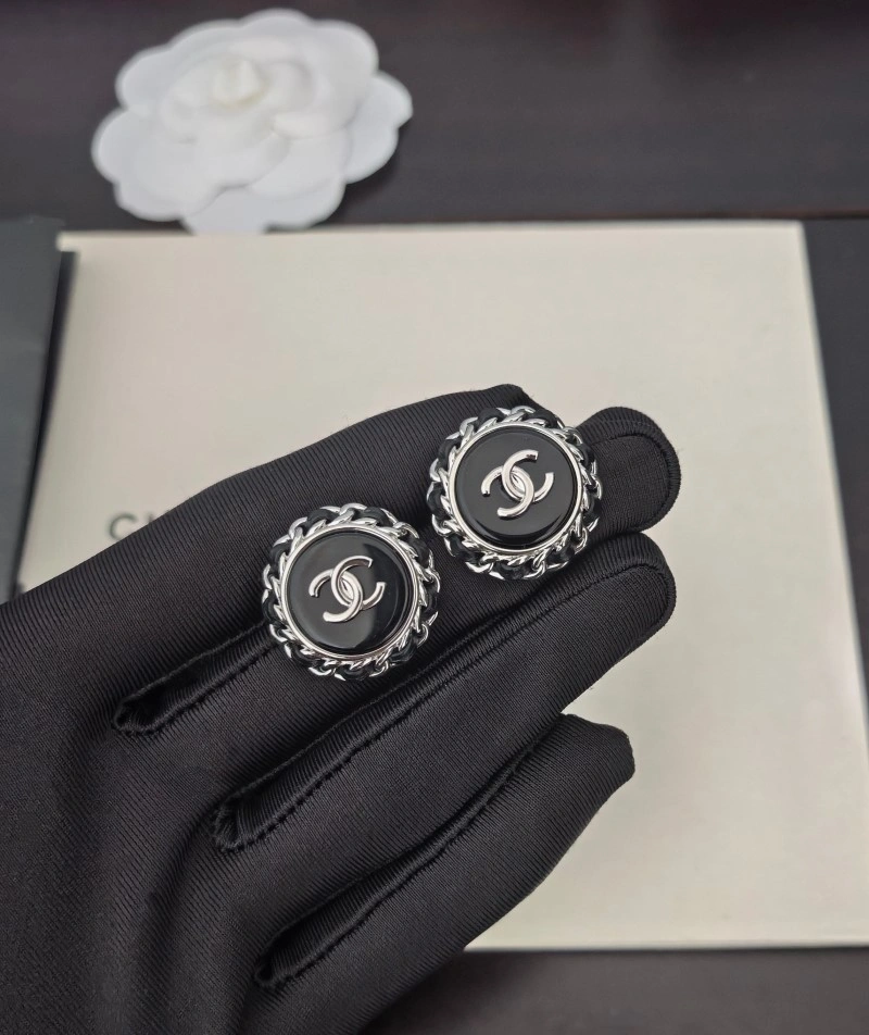 Chanel Earrings Packable 220119