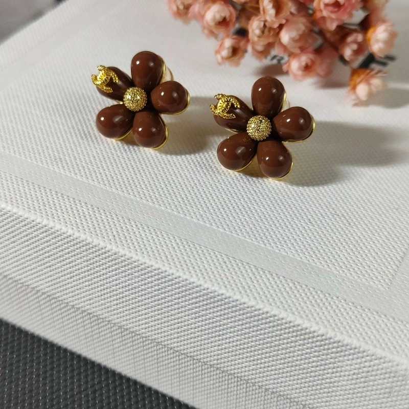 Contemporary Chanel Earrings 220118