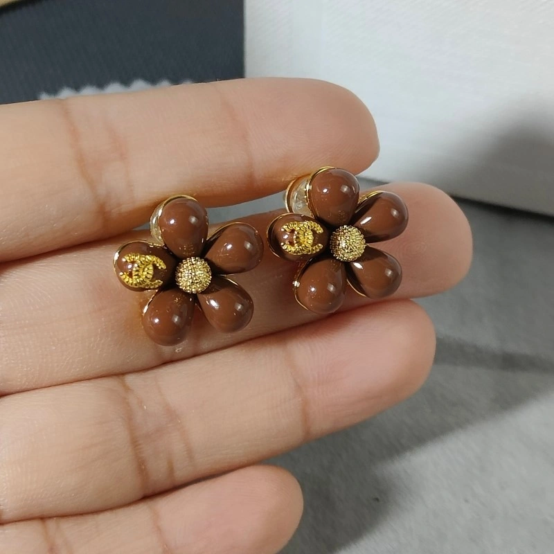 Contemporary Chanel Earrings 220118