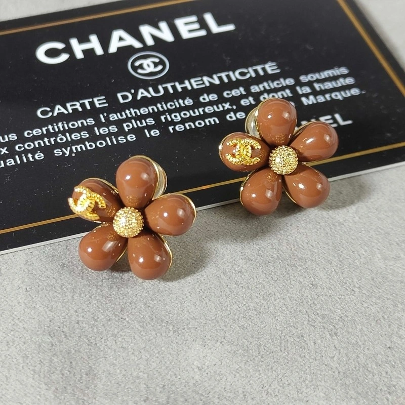 Contemporary Chanel Earrings 220118