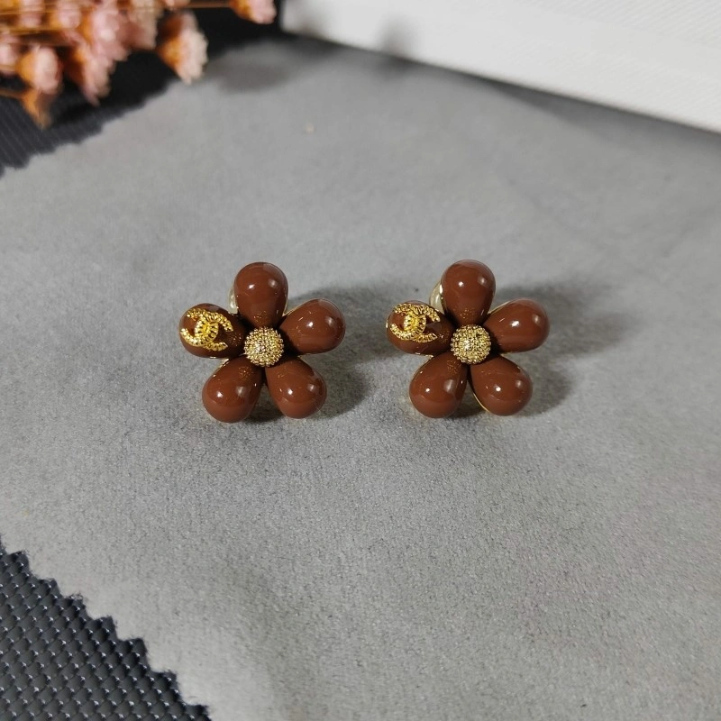 Contemporary Chanel Earrings 220118