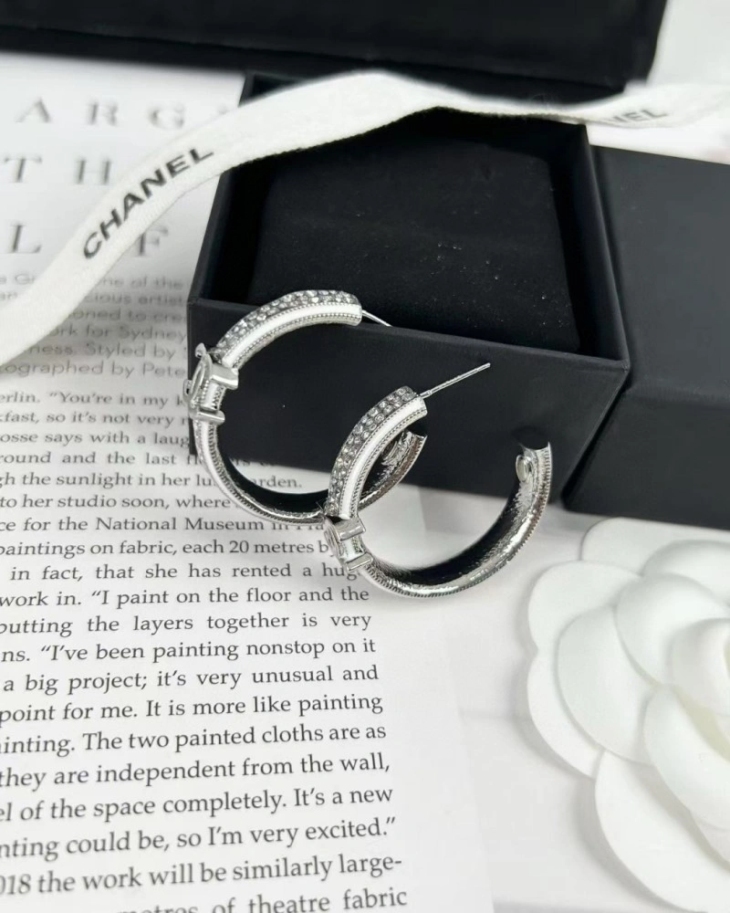 Chanel Earrings Bold 220110