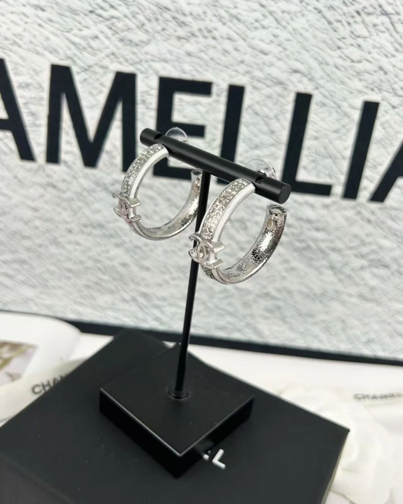 Chanel Earrings Bold 220110
