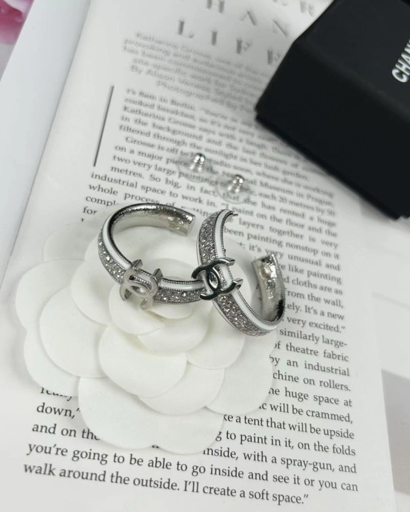 Chanel Earrings Bold 220110