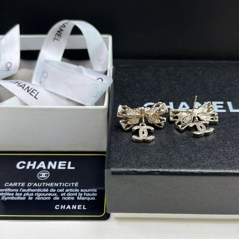 Resilient Chanel Earrings 220109