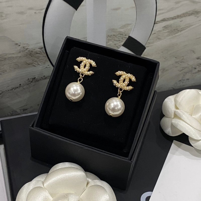 Durable Chanel Earrings 220113