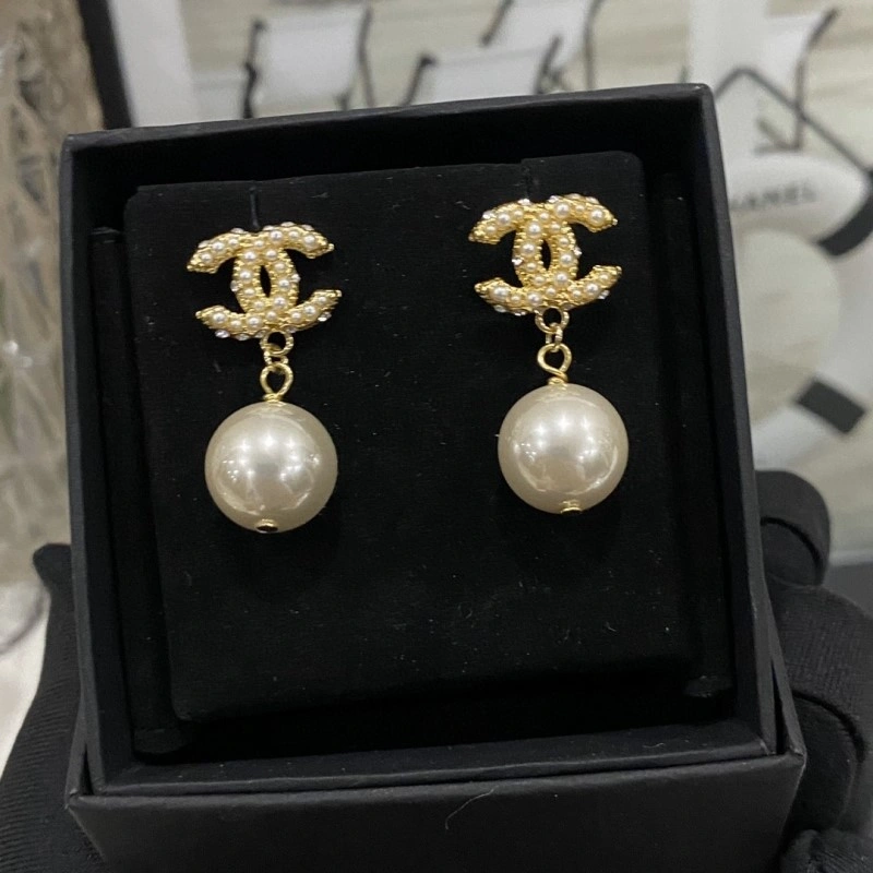 Durable Chanel Earrings 220113