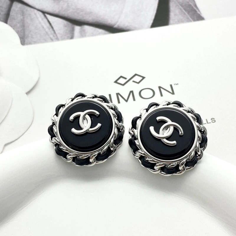 Chanel Earrings Minimalist 220102